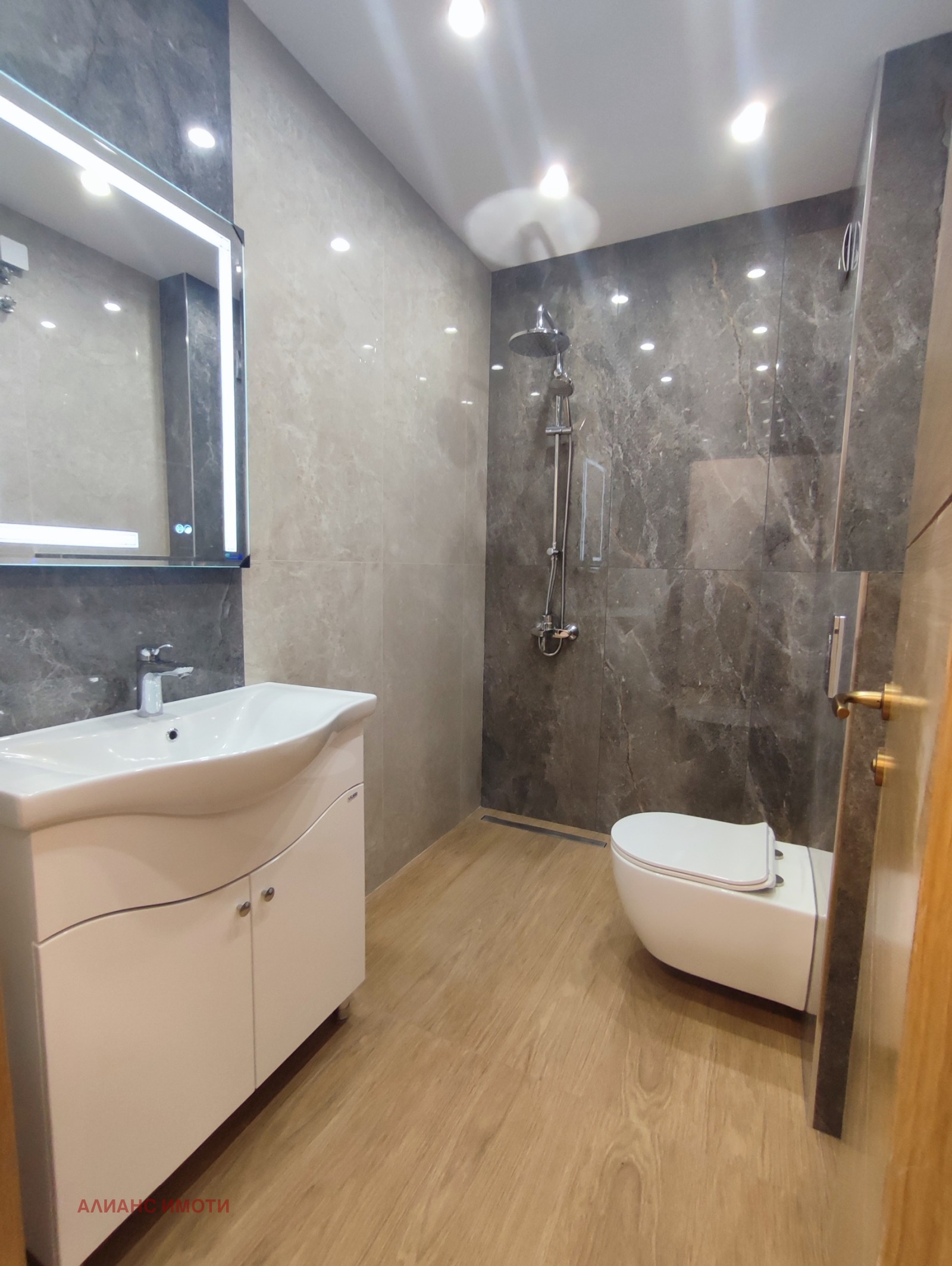 Дава под наем 3-СТАЕН, гр. София, Бъкстон, снимка 14 - Апартаменти - 54508532
