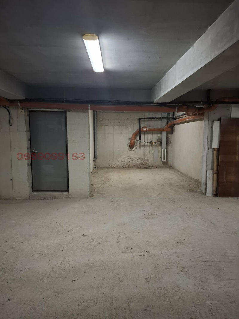 Дава под наем ГАРАЖ, ПАРКОМЯСТО, гр. Варна, Зимно кино Тракия, снимка 4 - Гаражи и паркоместа - 52785916