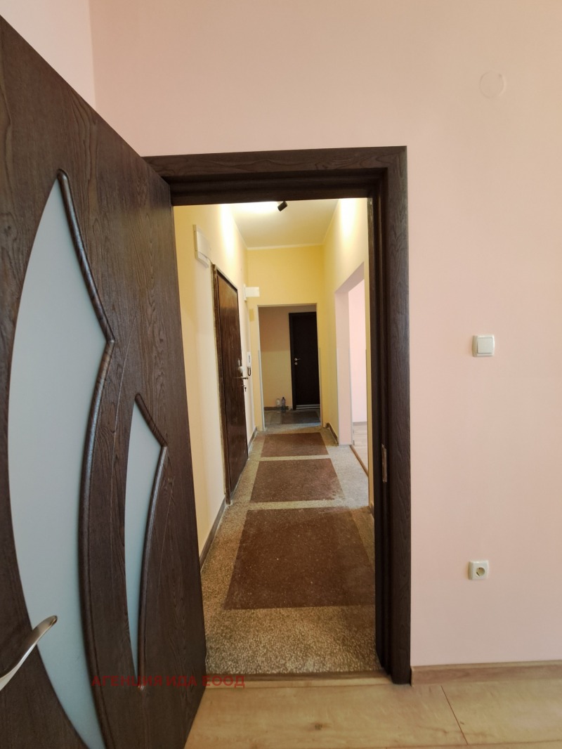 Vuokrattavana  1 makuuhuone Sofia , Tsentar , 70 neliömetriä | 42727059 - kuva [3]