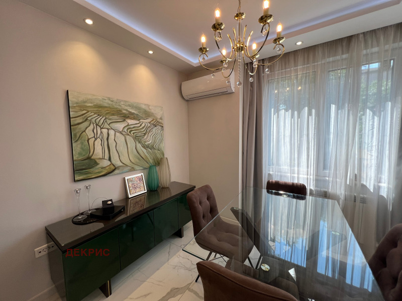 Дава под нем  2-стаен, град София, Иван Вазов •  849 € • ID 67986731 — holmes.bg - [1] 