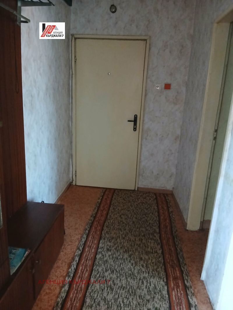 Дава под наем 4-СТАЕН, гр. Кърджали, Възрожденци, снимка 7 - Апартаменти - 52834712