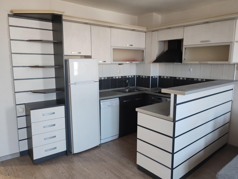 För uthyrning  Etagevåning Plovdiv , Kamenica 1 , 140 kvm | 69393078 - bild [3]