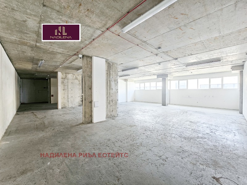 K pronájmu  Úložný prostor Sofia , Družba 2 , 310 m2 | 80275564 - obraz [2]