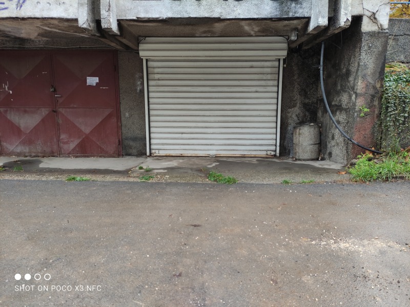 Дава под наем ГАРАЖ, ПАРКОМЯСТО, гр. Русе, Здравец, снимка 6 - Гаражи и паркоместа - 52783831