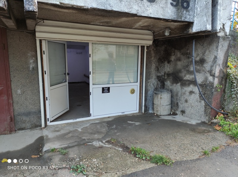 Дава под наем ГАРАЖ, ПАРКОМЯСТО, гр. Русе, Здравец