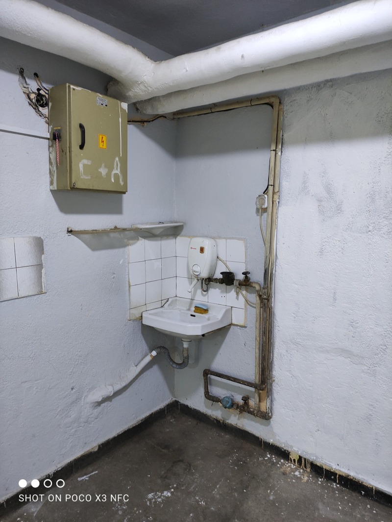 Дава под наем ГАРАЖ, ПАРКОМЯСТО, гр. Русе, Здравец, снимка 4 - Гаражи и паркоместа - 52783831