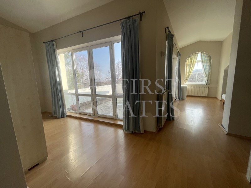 Kiadó  Ház Sofia , Dragalevci , 340 négyzetméter | 89234271