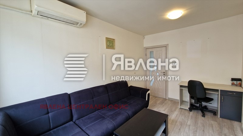 Дава под наем 3-СТАЕН, гр. София, Оборище, снимка 2 - Апартаменти - 54073364