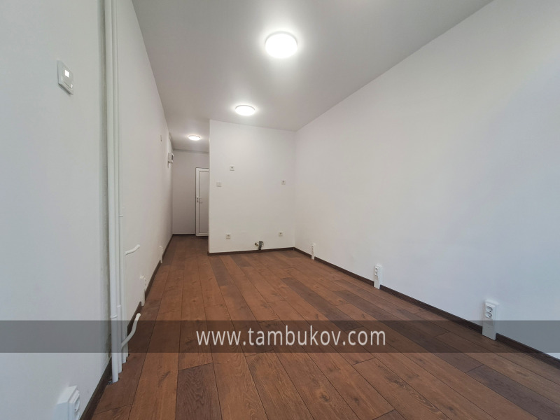 Til leie  Butikk Sofia , Strelbishte , 18 kvm | 67700568