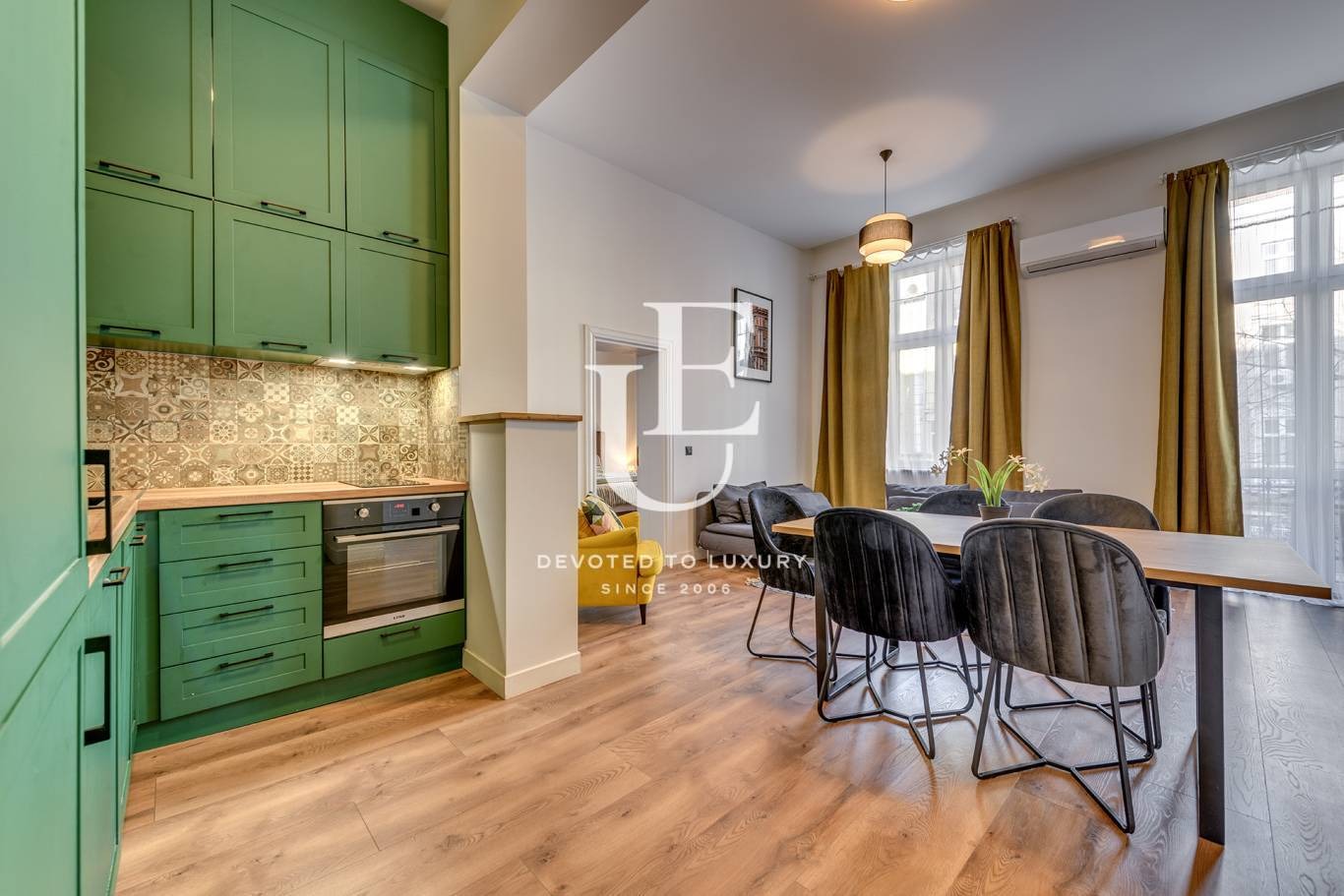 Дава под наем 2-СТАЕН, гр. София, Център, снимка 2 - Апартаменти - 54214060