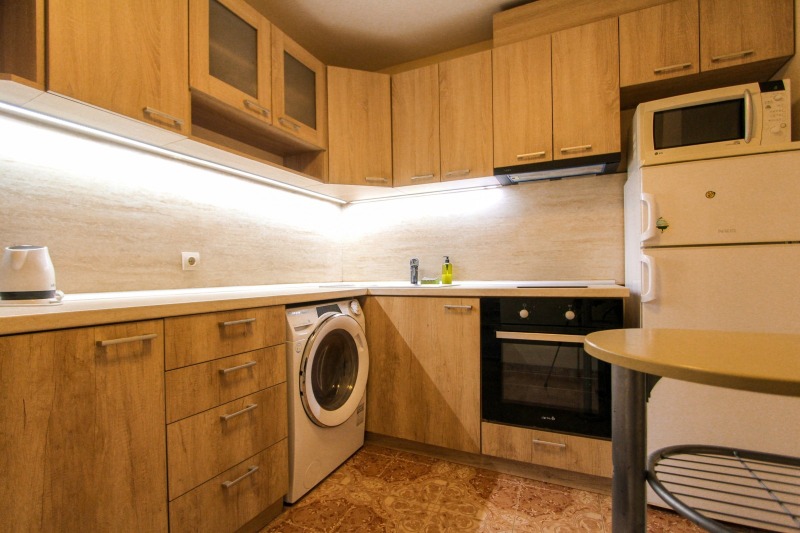 Дава под наем 2-СТАЕН, гр. София, Оборище, снимка 2 - Апартаменти - 53475630