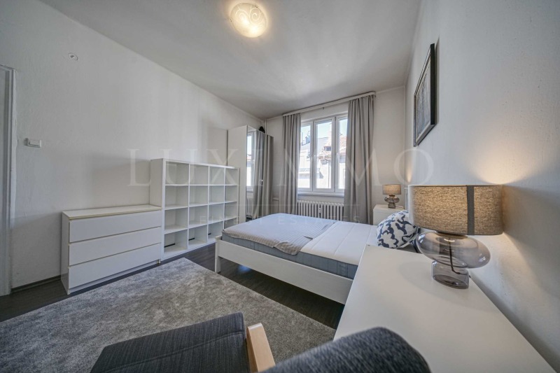 Zu vermieten  2 Schlafzimmer Sofia , Zentar , 100 qm | 44371146 - Bild [13]