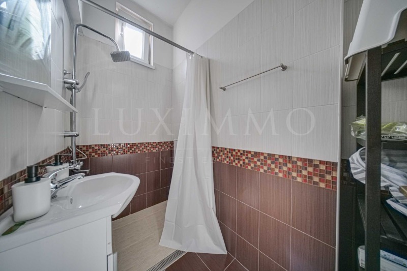 Zu vermieten  2 Schlafzimmer Sofia , Zentar , 100 qm | 44371146 - Bild [16]