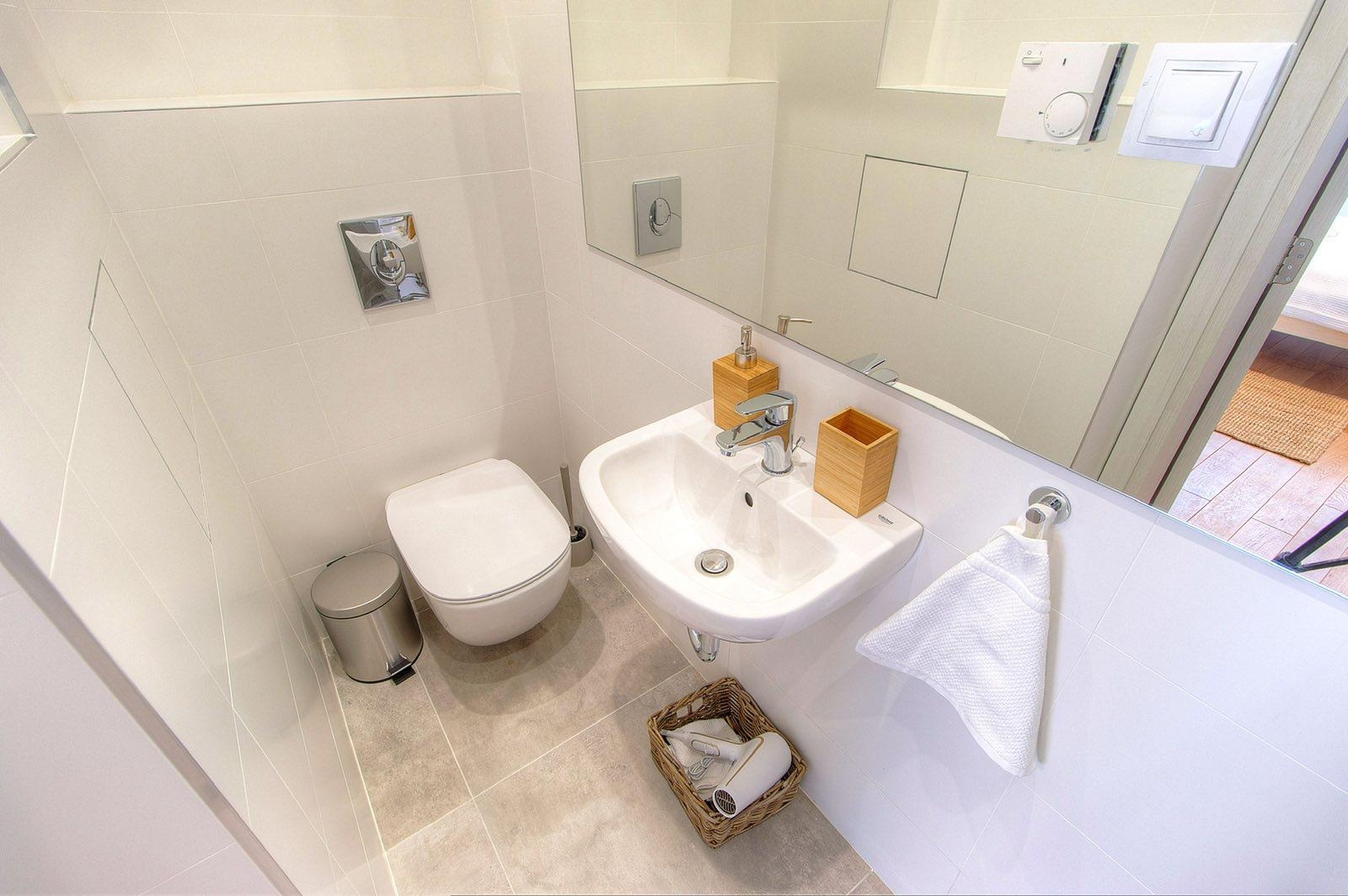 Дава под наем 3-СТАЕН, гр. София, Център, снимка 9 - Апартаменти - 53723657