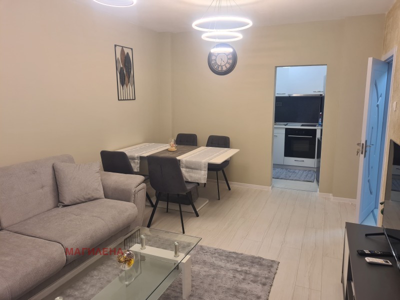 Дава под наем 3-СТАЕН, гр. Пловдив, Център, снимка 3 - Апартаменти - 52695957