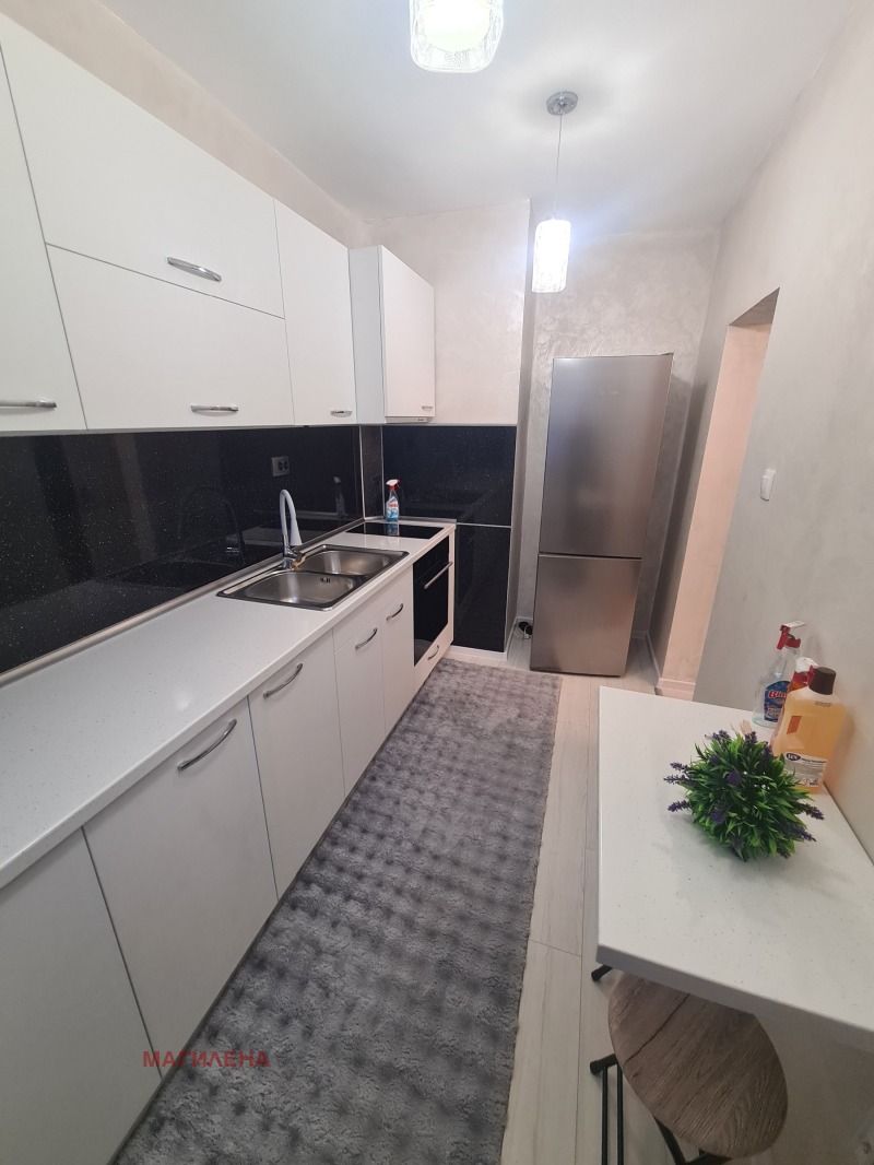 Дава под наем 3-СТАЕН, гр. Пловдив, Център, снимка 4 - Апартаменти - 52695957