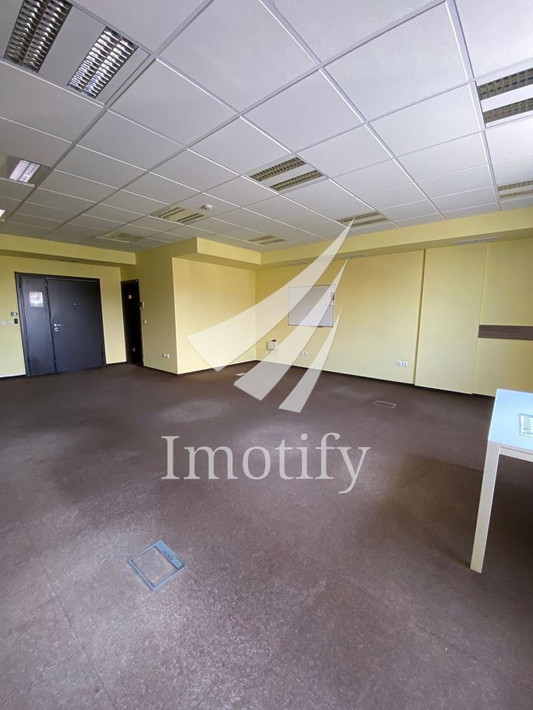 Издаје се  Канцеларија Софија , Гео Милев , 70 м2 | 49003024 - слика [2]