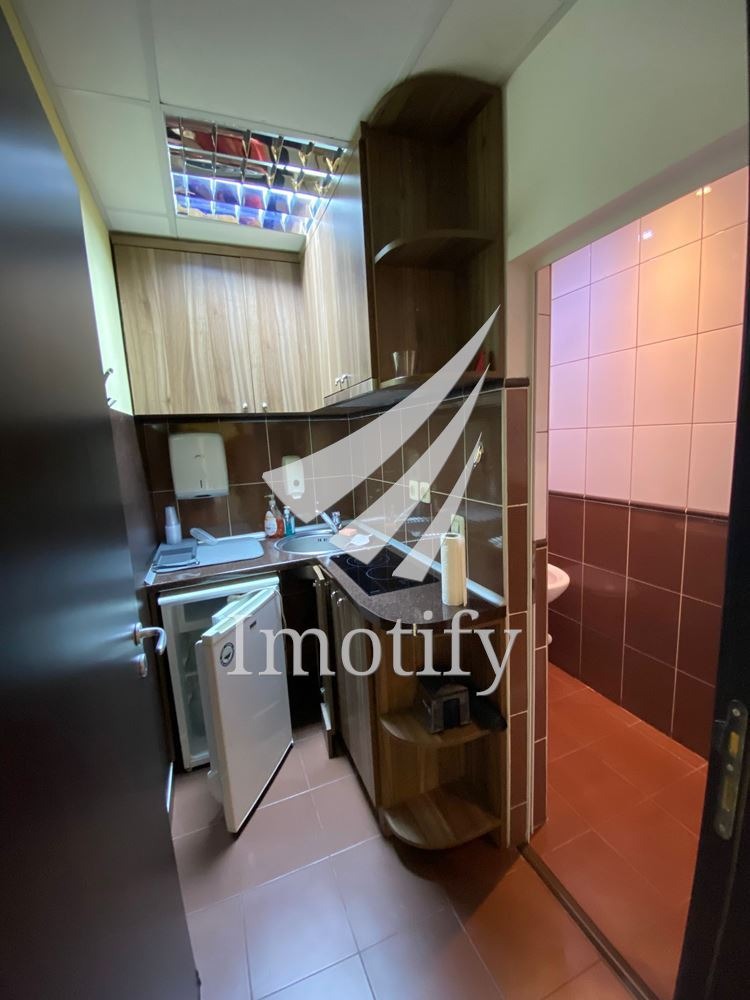 Издаје се  Канцеларија Софија , Гео Милев , 70 м2 | 49003024 - слика [3]