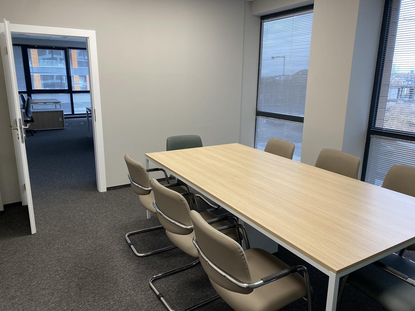 Дава под наем ОФИС, гр. София, Студентски град, снимка 15 - Офиси - 53640613