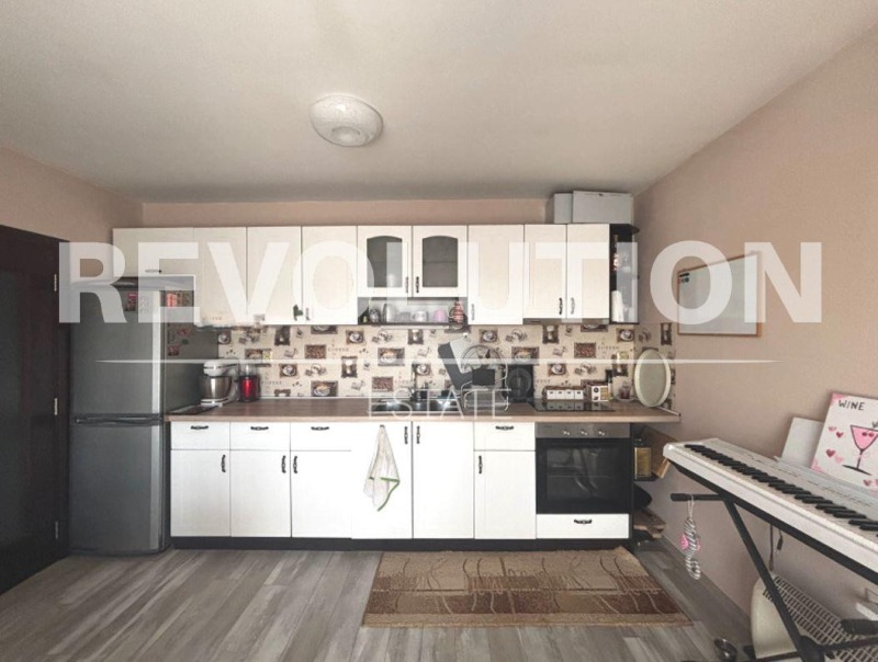 Издаје се  Соба Варна , Зимно кино Тракија , 90 м2 | 66807682 - слика [3]