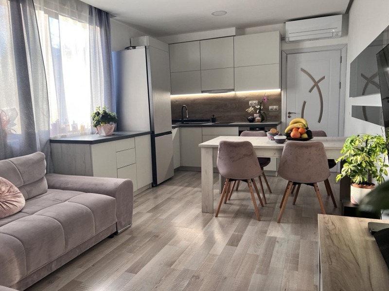 Te huur  2 slaapkamers Varna , k.k. Sv.Sv. Konstantin i Elena , 124 m² | 59744313 - afbeelding [2]