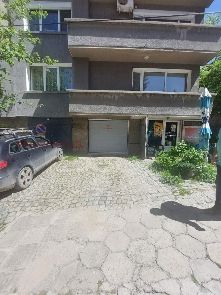 Дава под нем  Гараж, паркомясто, град София, Лозенец •  250 EUR • ID 44920244 — holmes.bg - [1] 