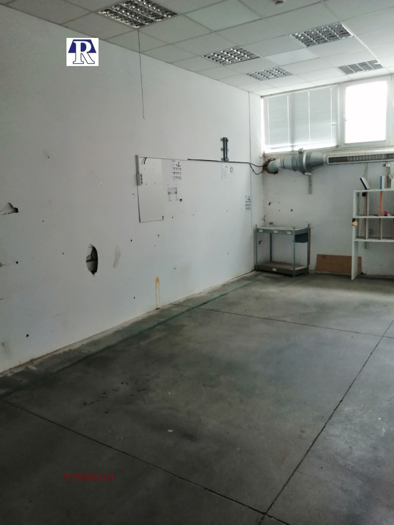 Kiadó  Ipari épület Plovdiv , Peshtersko sose , 216 négyzetméter | 14624282 - kép [3]
