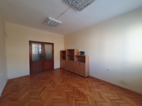 2 camere da letto Tsentar, Sofia 8