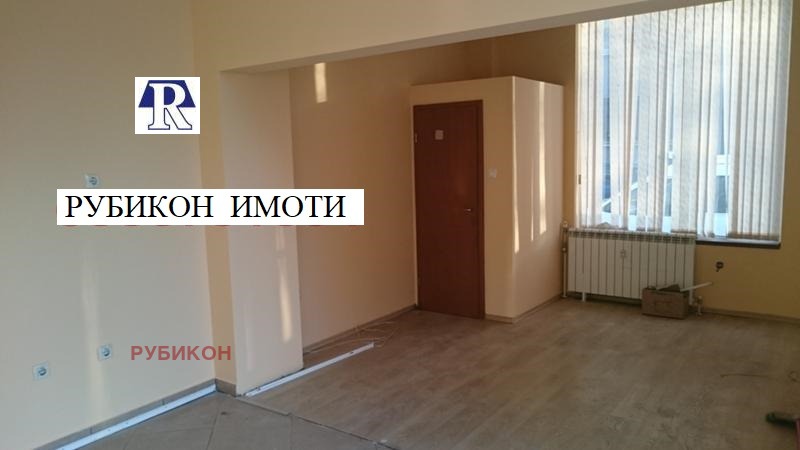 В аренду  Магазин Пловдив , Център , 44 кв.м | 87995953