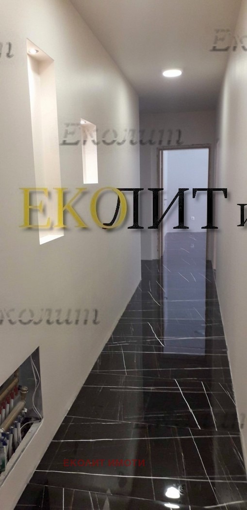 Дава под наем БИЗНЕС ИМОТ, гр. София, Център