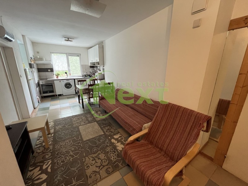 Дава под нем  4-стаен, град София, Стрелбище •  700 EUR • ID 76737573 — holmes.bg - [1] 