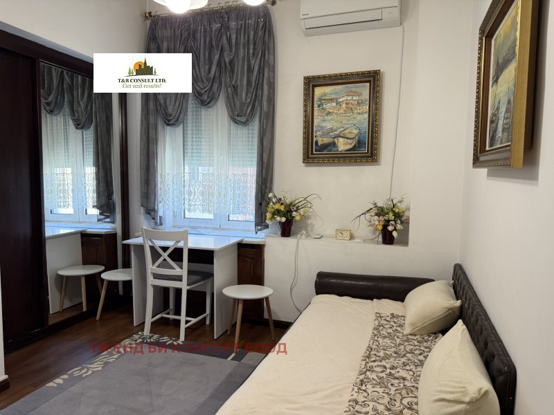 Дава под наем  4-стаен град София , Център , 150 кв.м | 47835096 - изображение [15]