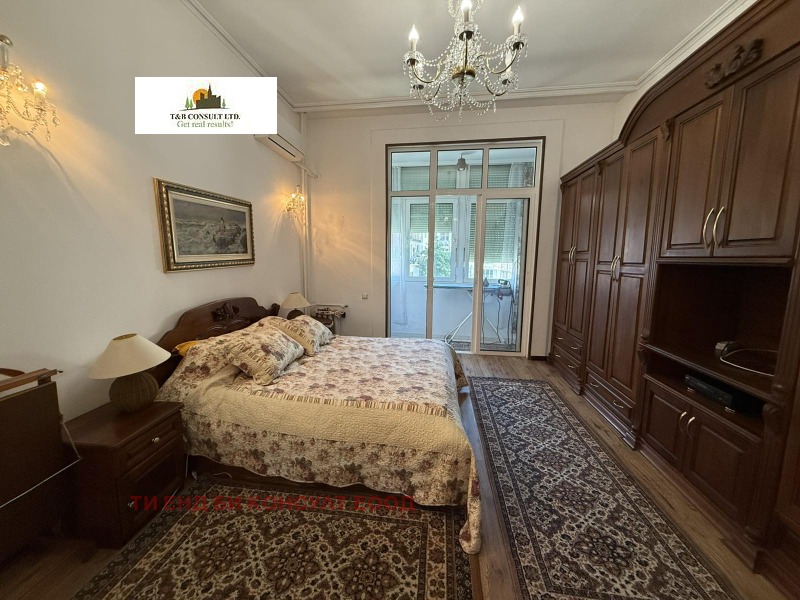 Дава под наем  4-стаен град София , Център , 150 кв.м | 47835096 - изображение [12]