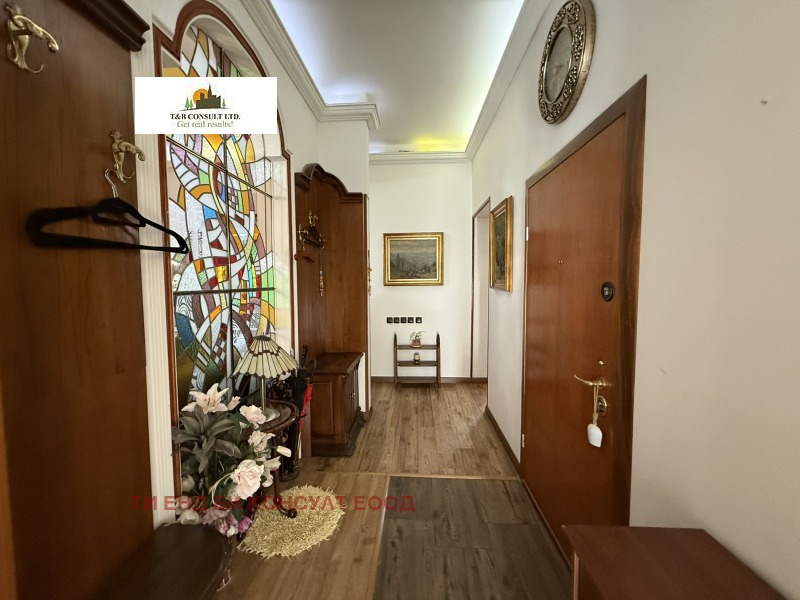 Дава под наем  4-стаен град София , Център , 150 кв.м | 47835096 - изображение [9]