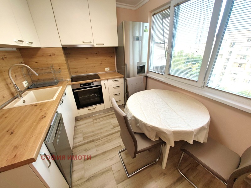 Дава под наем  1-стаен град София , Център , 50 кв.м | 82349549