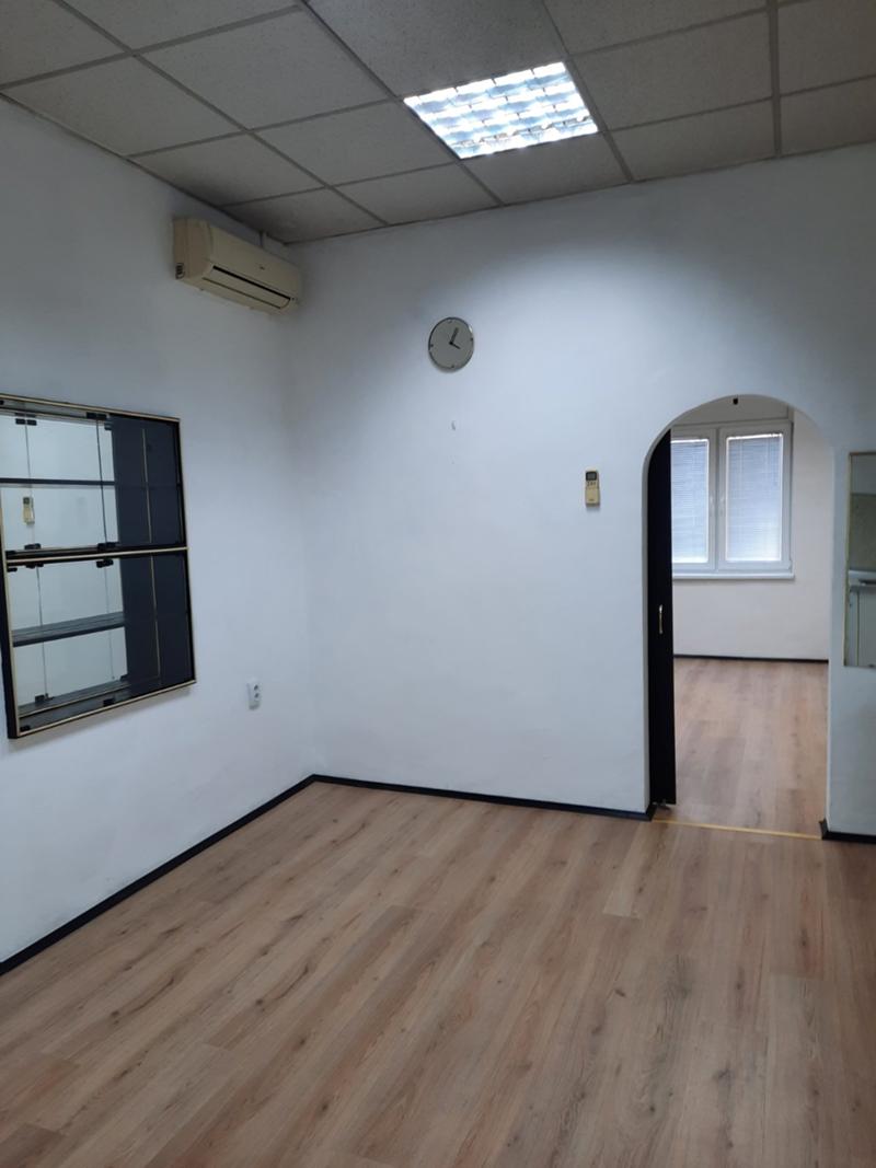 Дава под наем  Офис град Пловдив , Център , 30 кв.м | 62920996 - изображение [2]