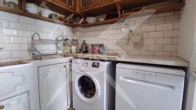 1 quarto Centar, Varna