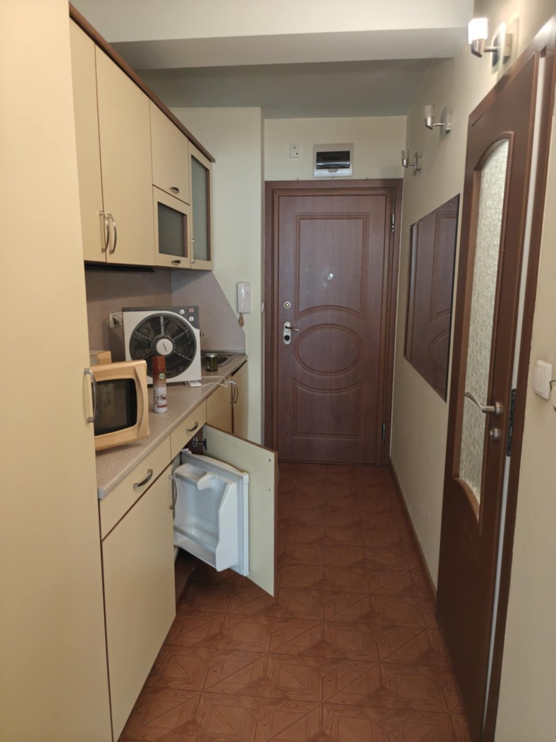 Издаје се  Студио Софија , Центар , 35 м2 | 16469936 - слика [4]
