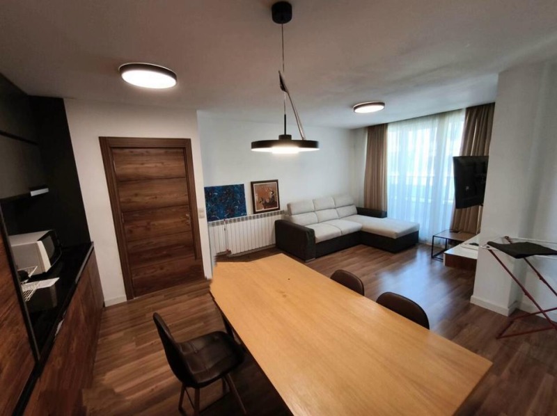 Vuokrattavana  2 makuuhuonetta Sofia , Malinova dolina , 170 neliömetriä | 61155357