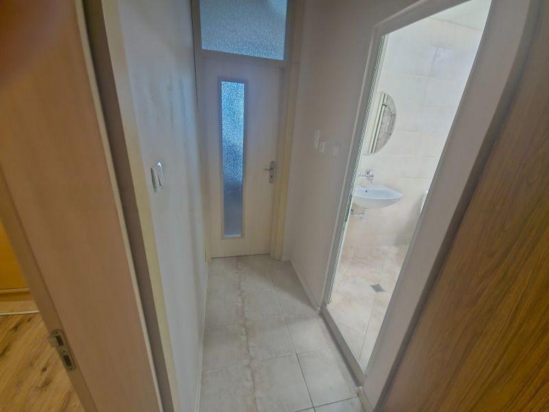 Дава под наем 2-СТАЕН, гр. София, Света Троица, снимка 9 - Апартаменти - 53558407