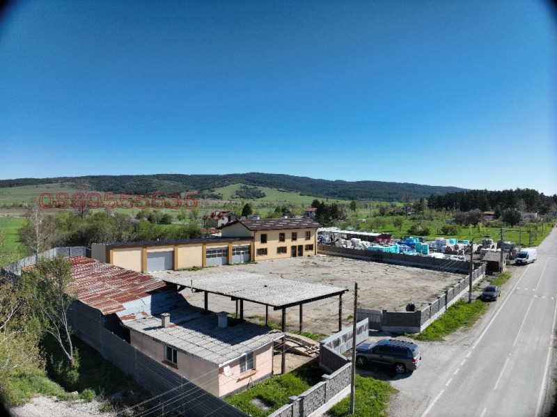 Da affittare  Edificio industriale regione Sofia , Belchinski bani , 4500 mq | 98846564 - Immagine [2]