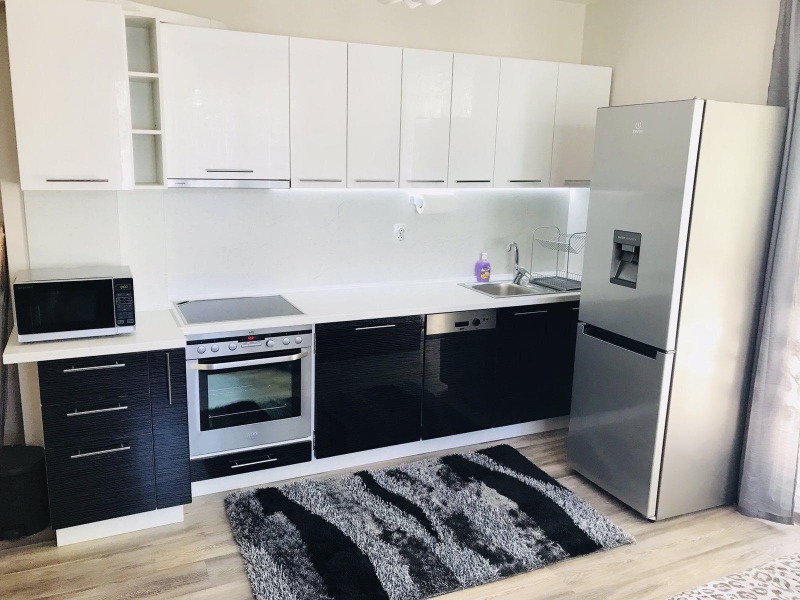 Zu vermieten  Studio Warna , Zentar , 40 qm | 82707911
