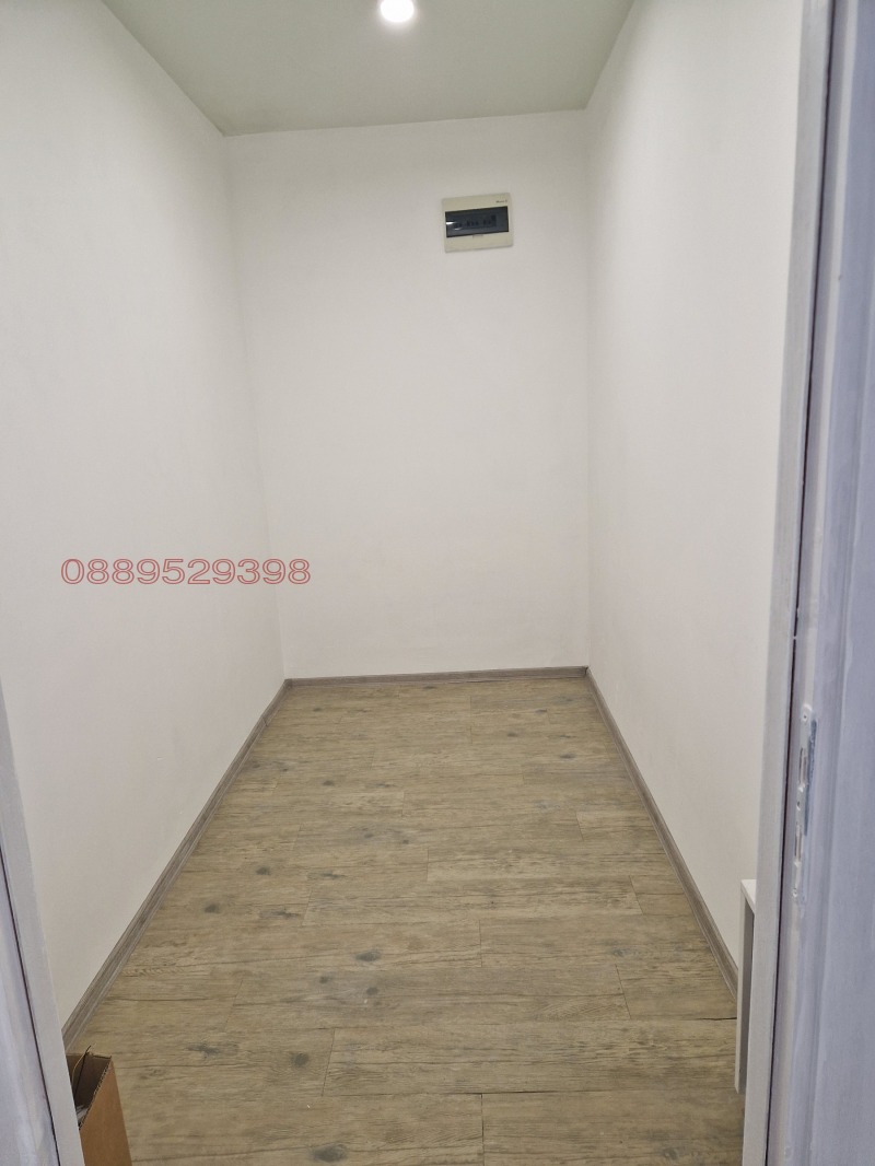 Дава под наем ОФИС, гр. София, Лагера, снимка 12 - Офиси - 53561922