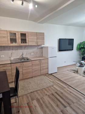 Casa Zimno kino Trakiia, Varna