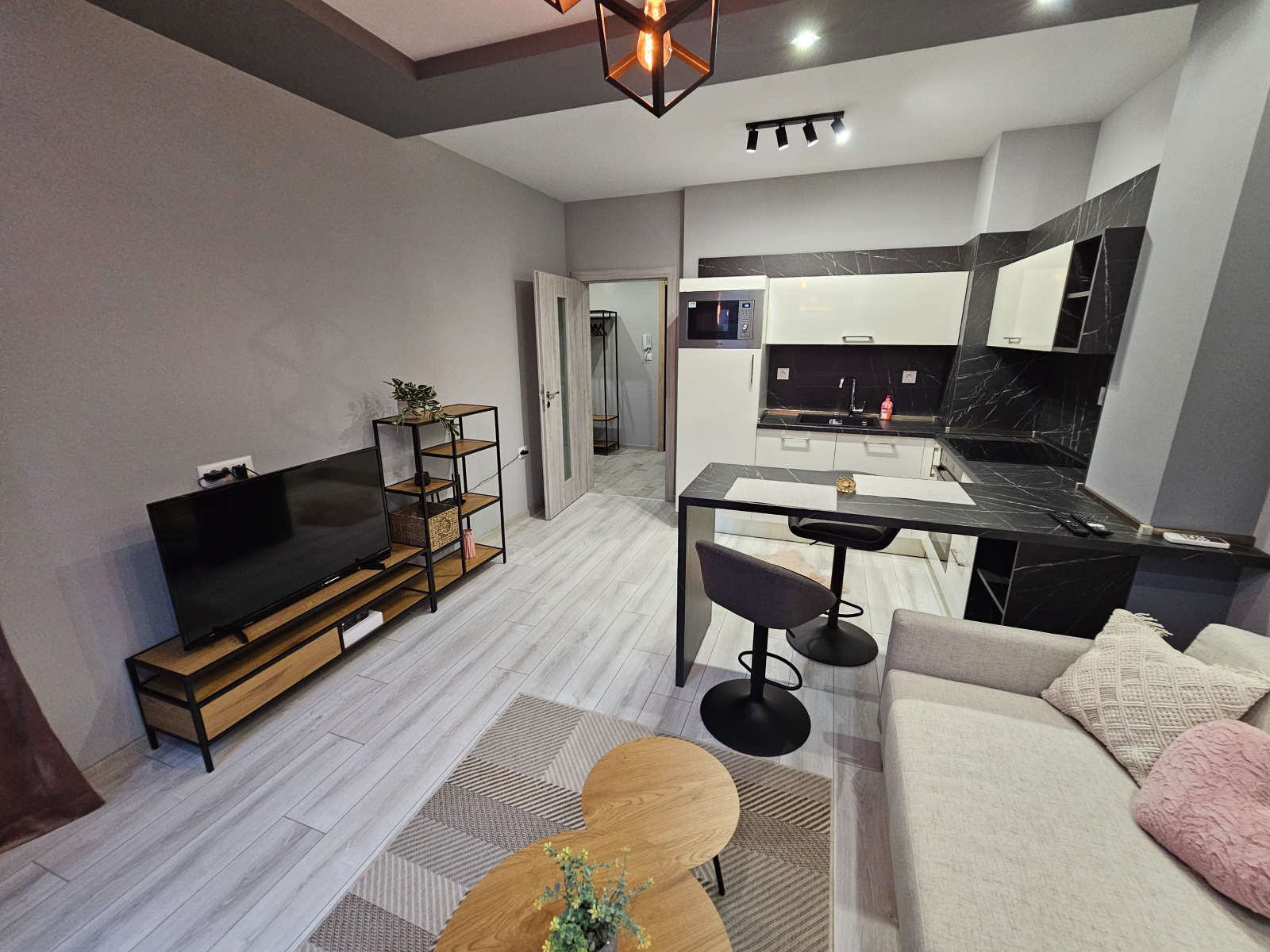 Дава под наем 2-СТАЕН, гр. Пловдив, Христо Смирненски, снимка 16 - Апартаменти - 52986090