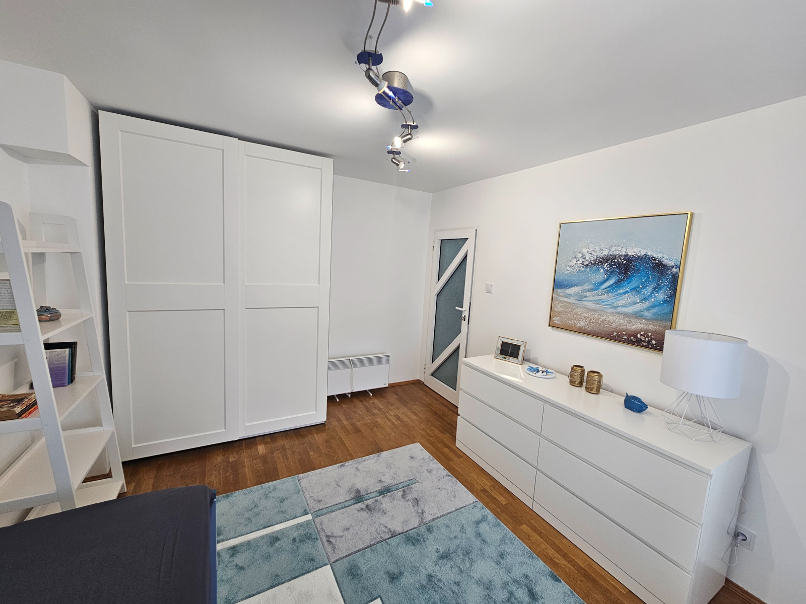 Дава под наем 3-СТАЕН, гр. Варна, Централна поща, снимка 15 - Апартаменти - 54340902