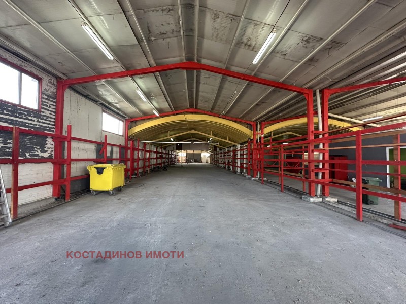 Дава под наем СКЛАД, гр. Пловдив, Индустриална зона - Юг, снимка 2 - Складове - 52657915