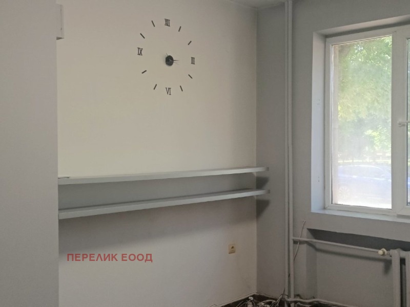 Дава под наем ОФИС, гр. Казанлък, област Стара Загора, снимка 3 - Офиси - 52983544