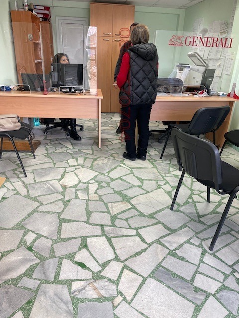 Дава под наем ОФИС, гр. Добрич, ЖП Гара, снимка 13 - Офиси - 52780426