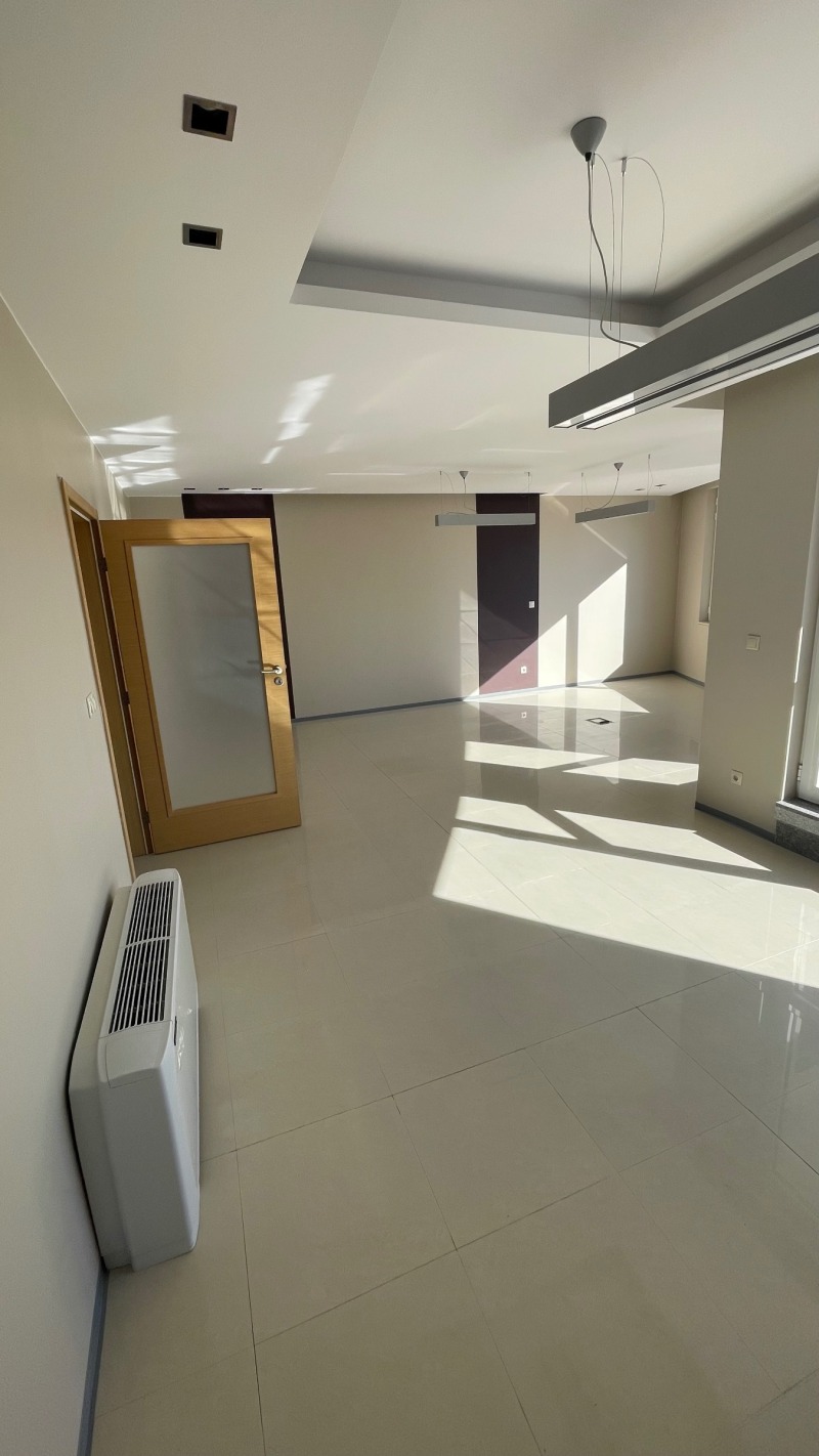 För uthyrning  Kontor Sofia , Mladost 1 , 245 kvm | 27422943 - bild [2]